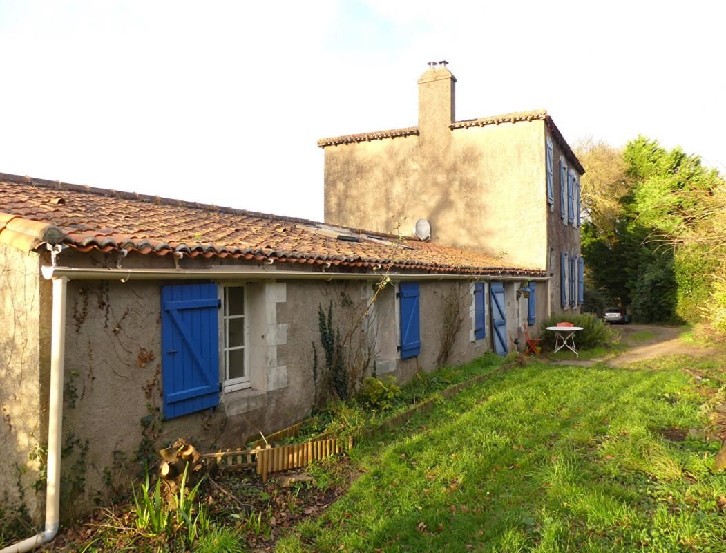 DIVATTE-SUR-LOIRE Maison bourgeoise Divatte Sur Loire 7 pièces 183 m2 2