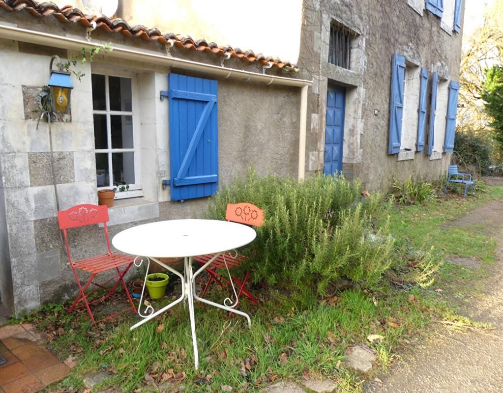 DIVATTE-SUR-LOIRE Maison bourgeoise Divatte Sur Loire 7 pièces 183 m2 3