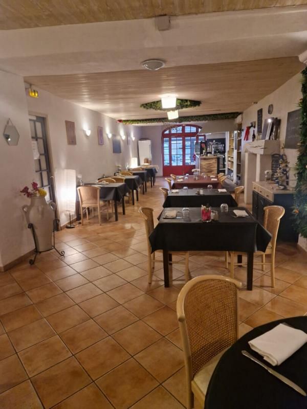 VIDAUBAN VIDAUBAN - Murs et Fonds Restaurant  300 m² 2