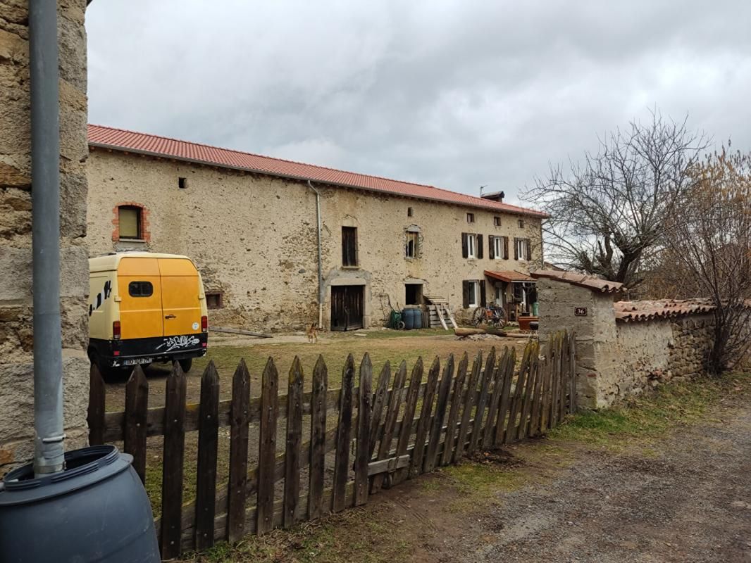 Monlet(43), VENTE A TERME LIBRE, ferme rénovée de 126 m2 habitables sur 1570 m2 de terrain