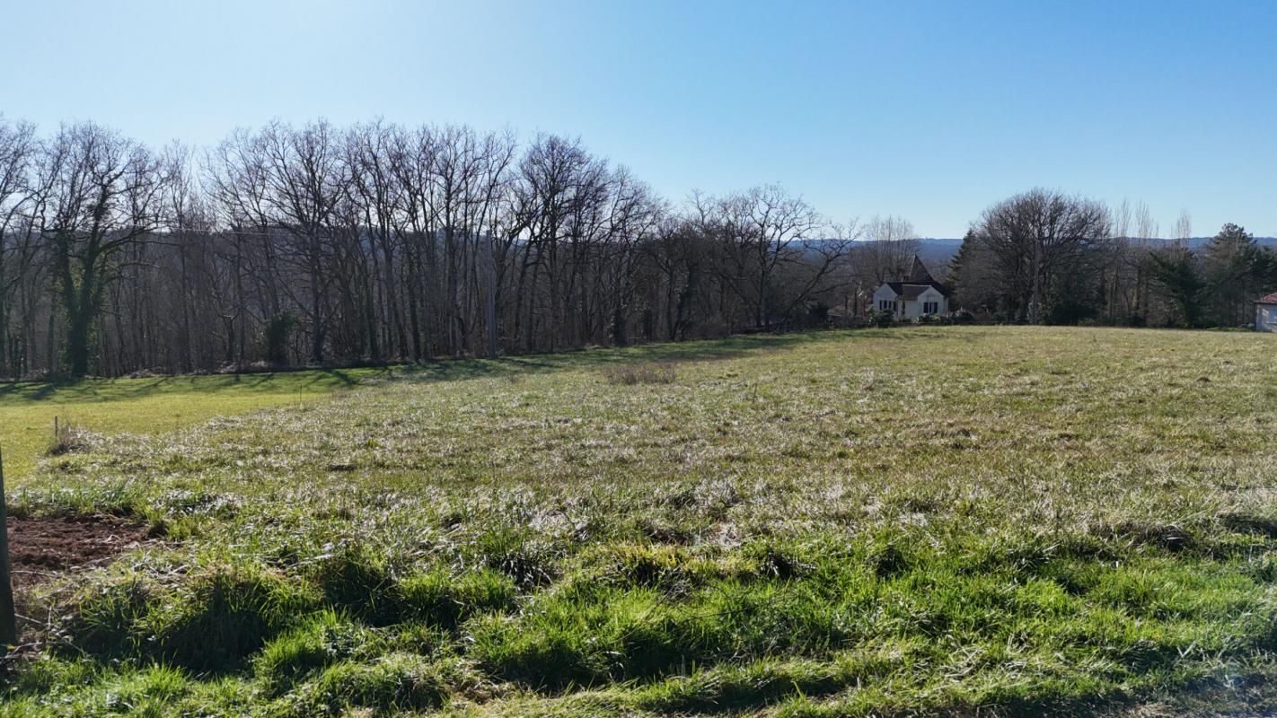 DEGAGNAC Terrain constructible de 2713 m2 à Dégagnac 2