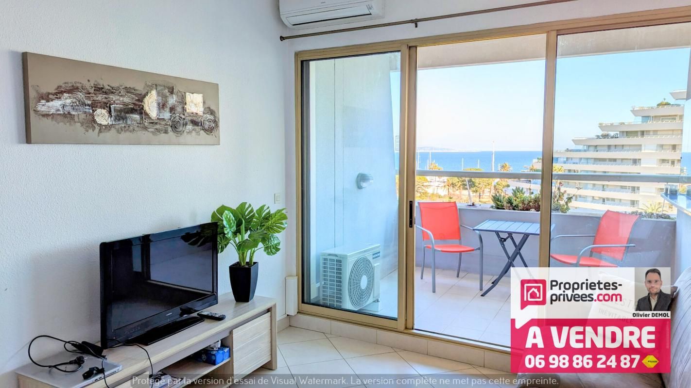 VILLENEUVE-LOUBET MAGNIFIQUE VUE MER + PARKING S/SOL -STUDIO MARINA BAIE DES ANGES 4