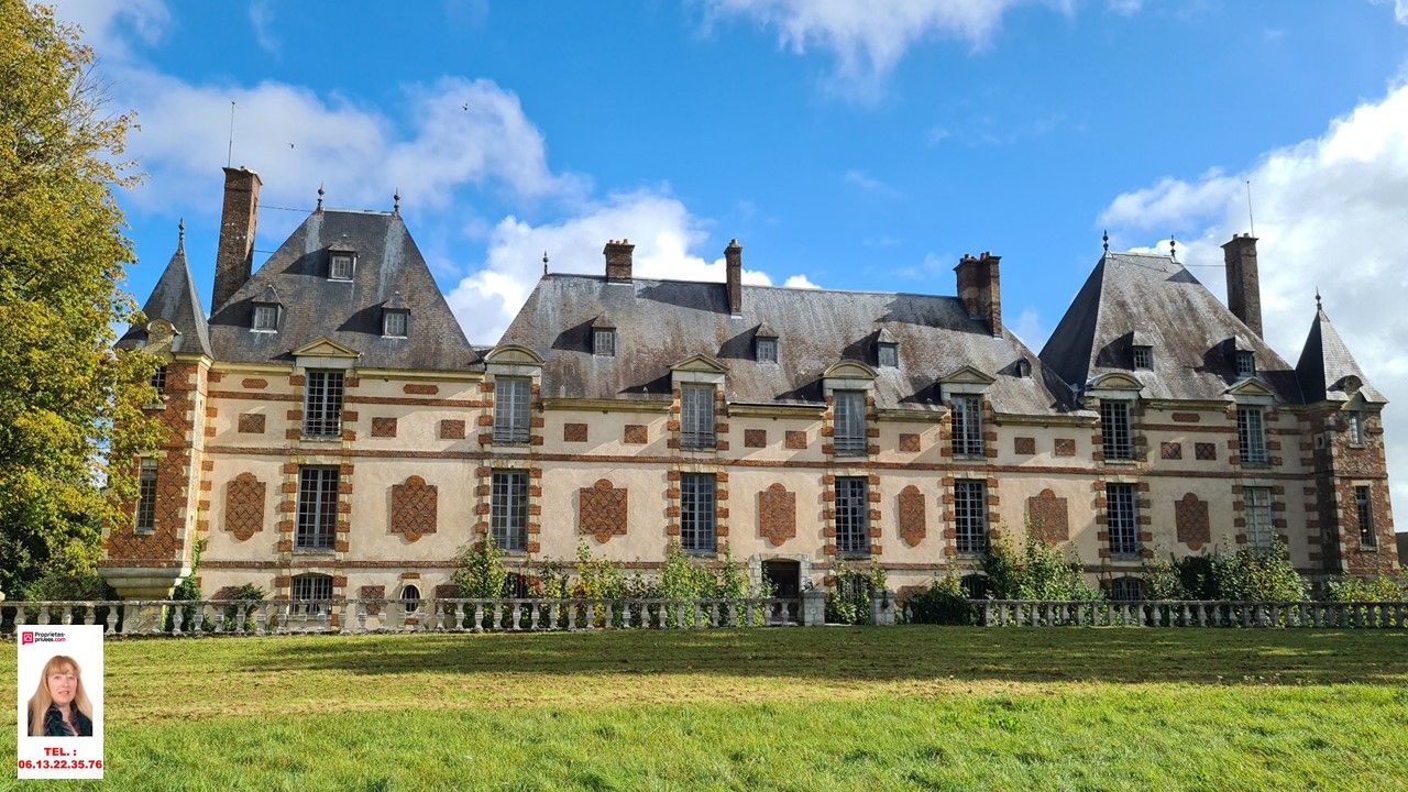 Triangle Vernon - Giverny - Les Andelys - Château du 17ème de 2.246 m2  - 33 chambres - avec dépandances sur plus de 21 hectares de terrain : Prix : 2.100.000