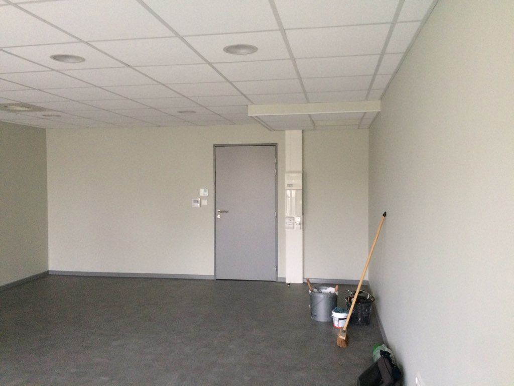 LA CHAPELLE EN SERVAL - Bureaux  40 m², EXCLUSIVITE