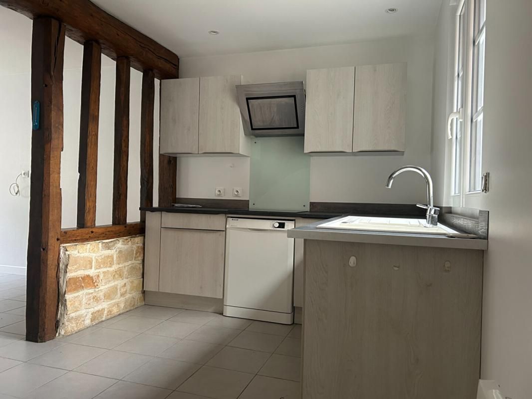 MOYAUX Maison de village 52 m² avec jardin et bâtiment  135 000 Euros 4