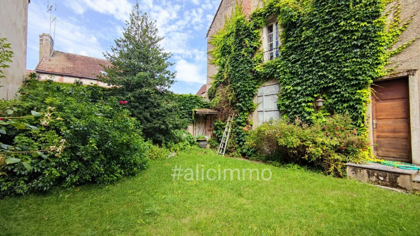 SEZANNE Maison Sézanne 8 pièces 252 m2 2