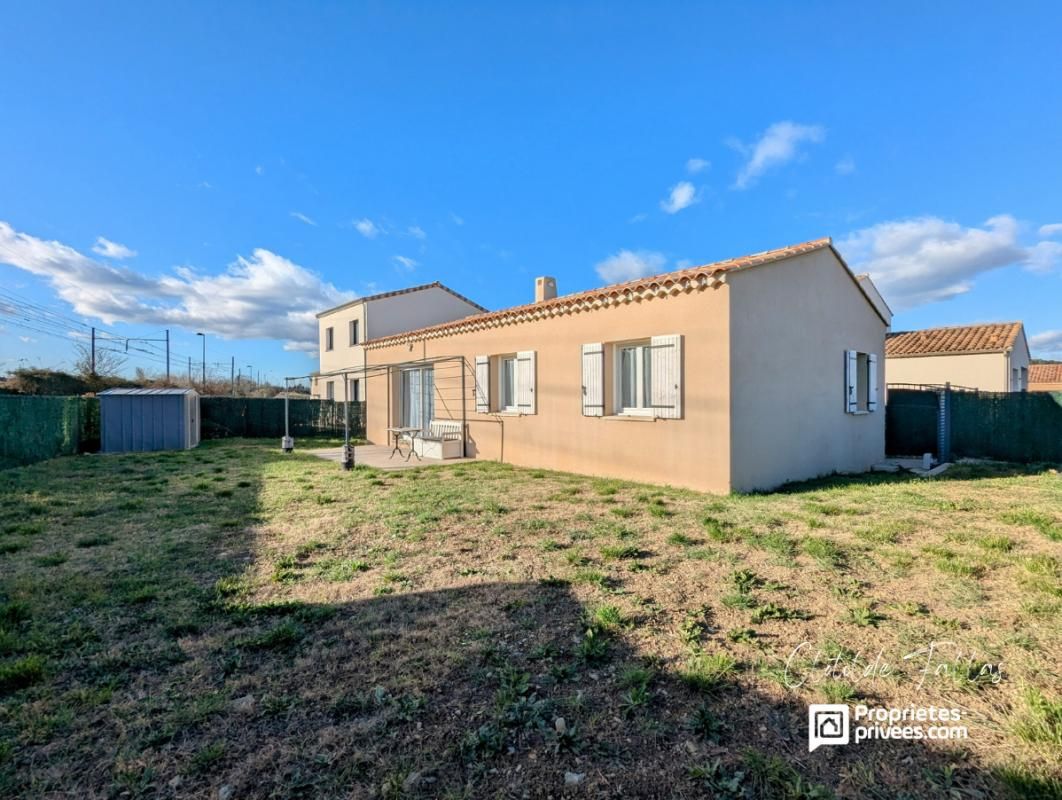 PIOLENC Maison récente plain-pied  3 chambres avec jardin clôturé et piscinable 4