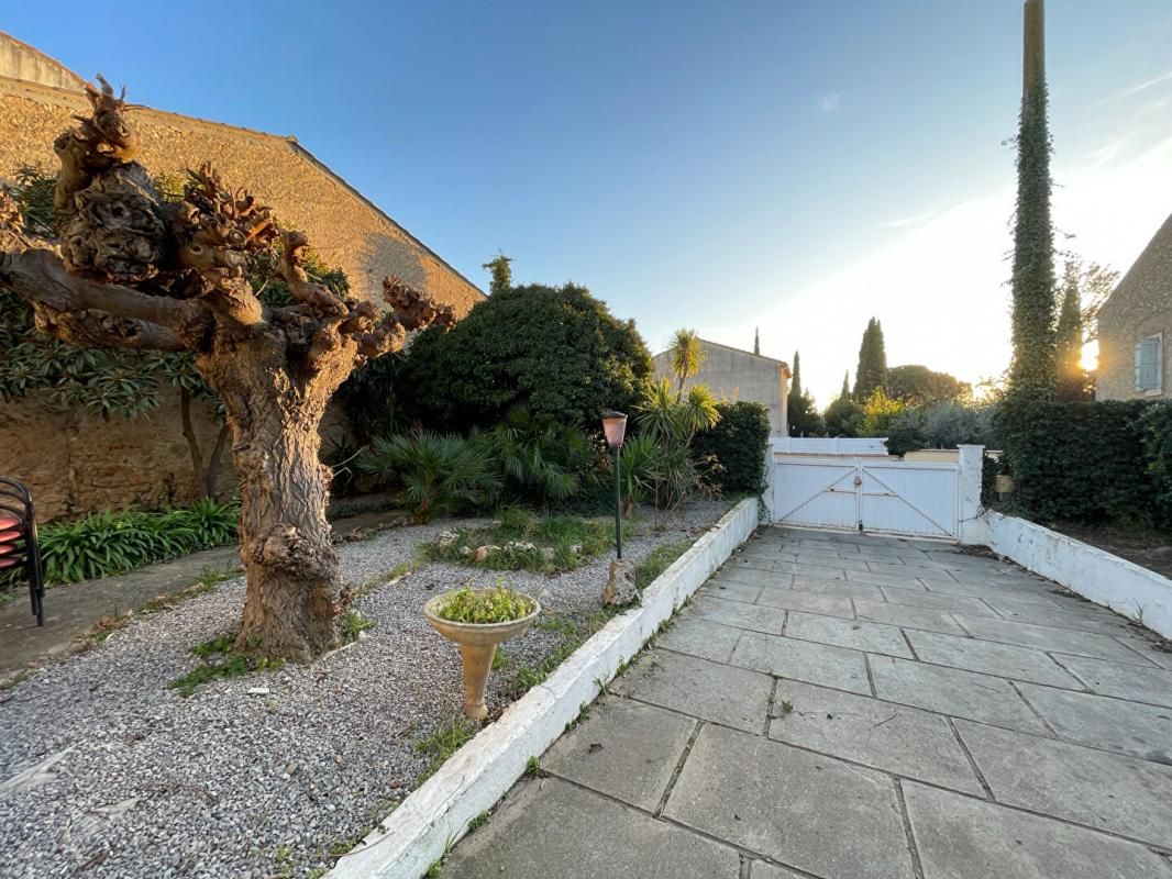 LIGNAN-SUR-ORB Villa avec jardin à Lignan Sur Orb 2