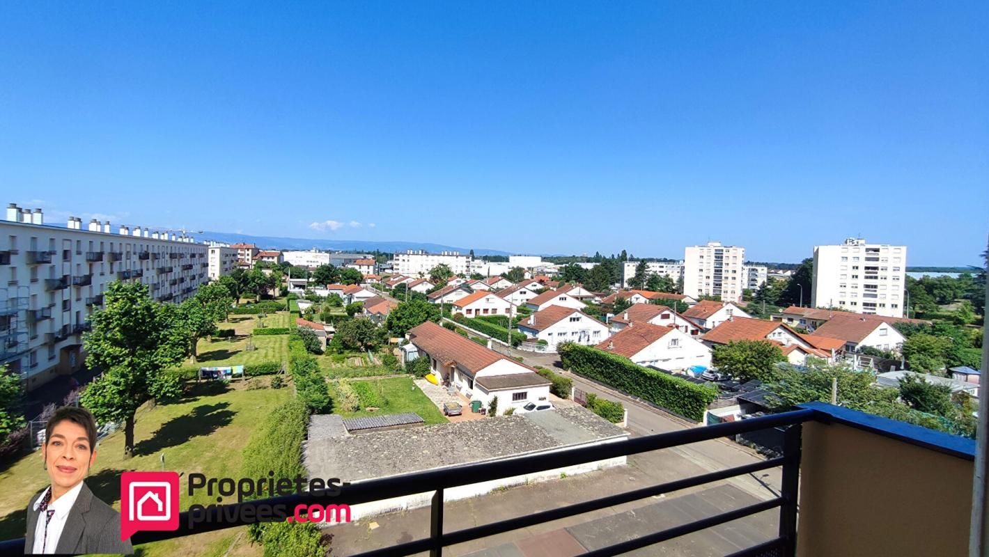 ROANNE ROANNE 42300. Appartement T3-T4 , 69 m² avec balcon et cave 4