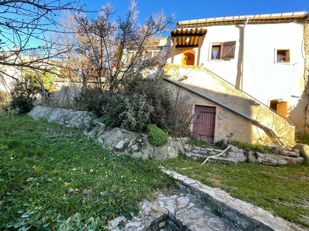 ESPARRON-DE-VERDON Maison 6 pièces, 3 chambres 3