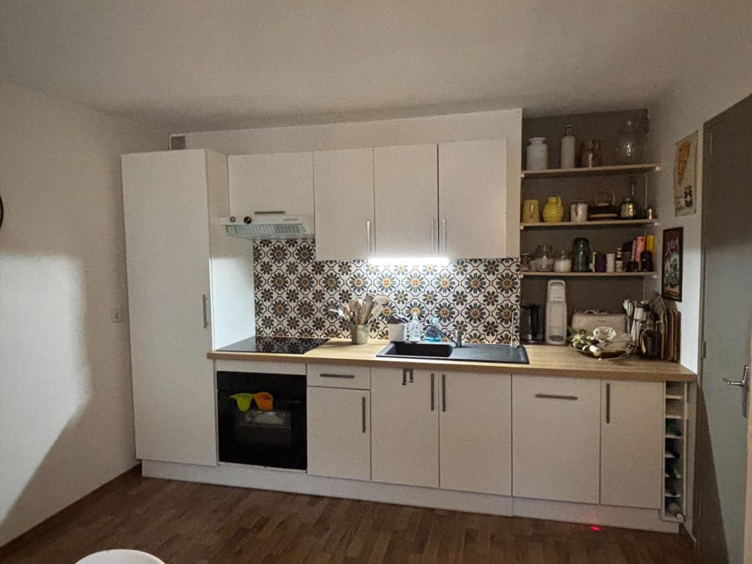 LILLE À vendre : Charmant T2 cosy au coeur de la ville ! 3