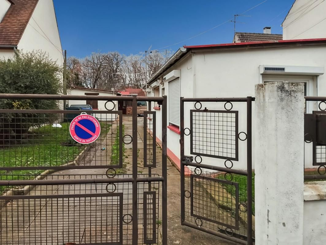 3 maisons dans un vaste terrain au coeur de Bezons