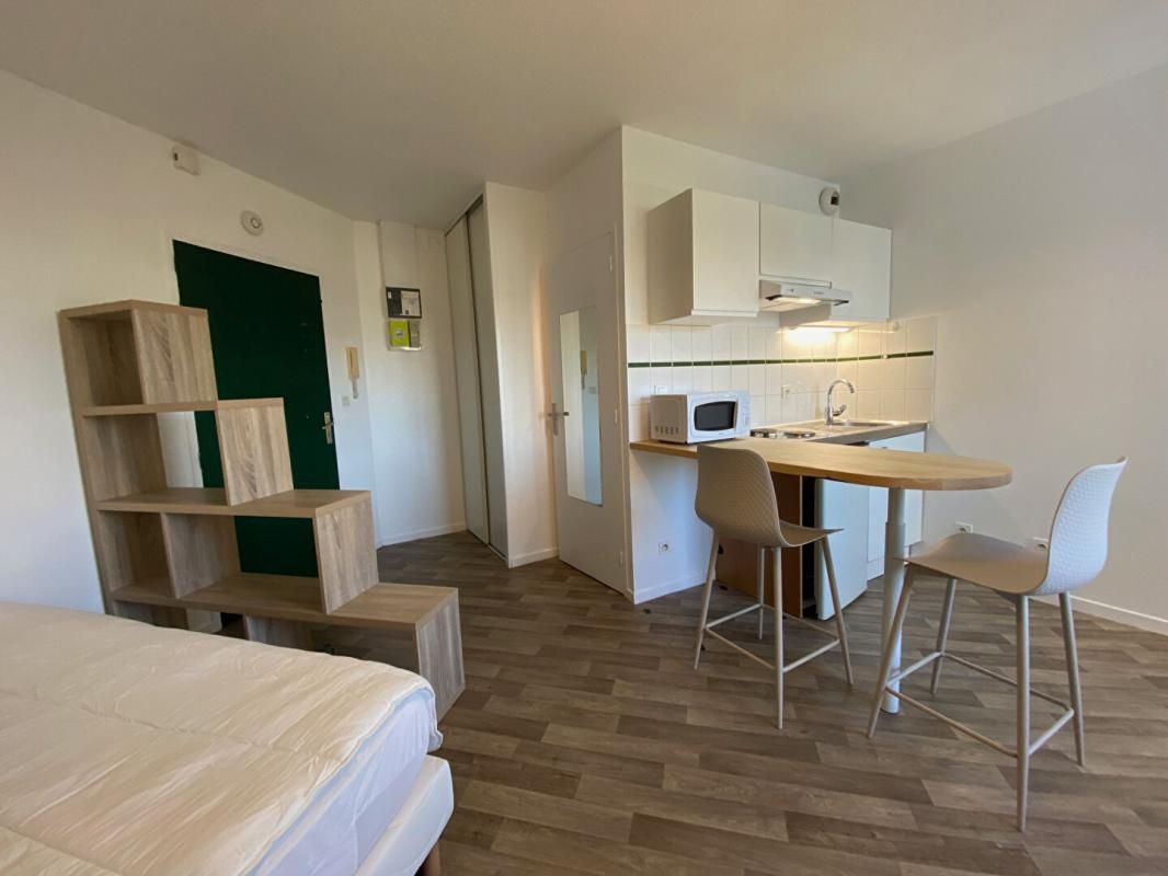 NANTES Studio meublé Nantes Saint-Félix 21 m2 2