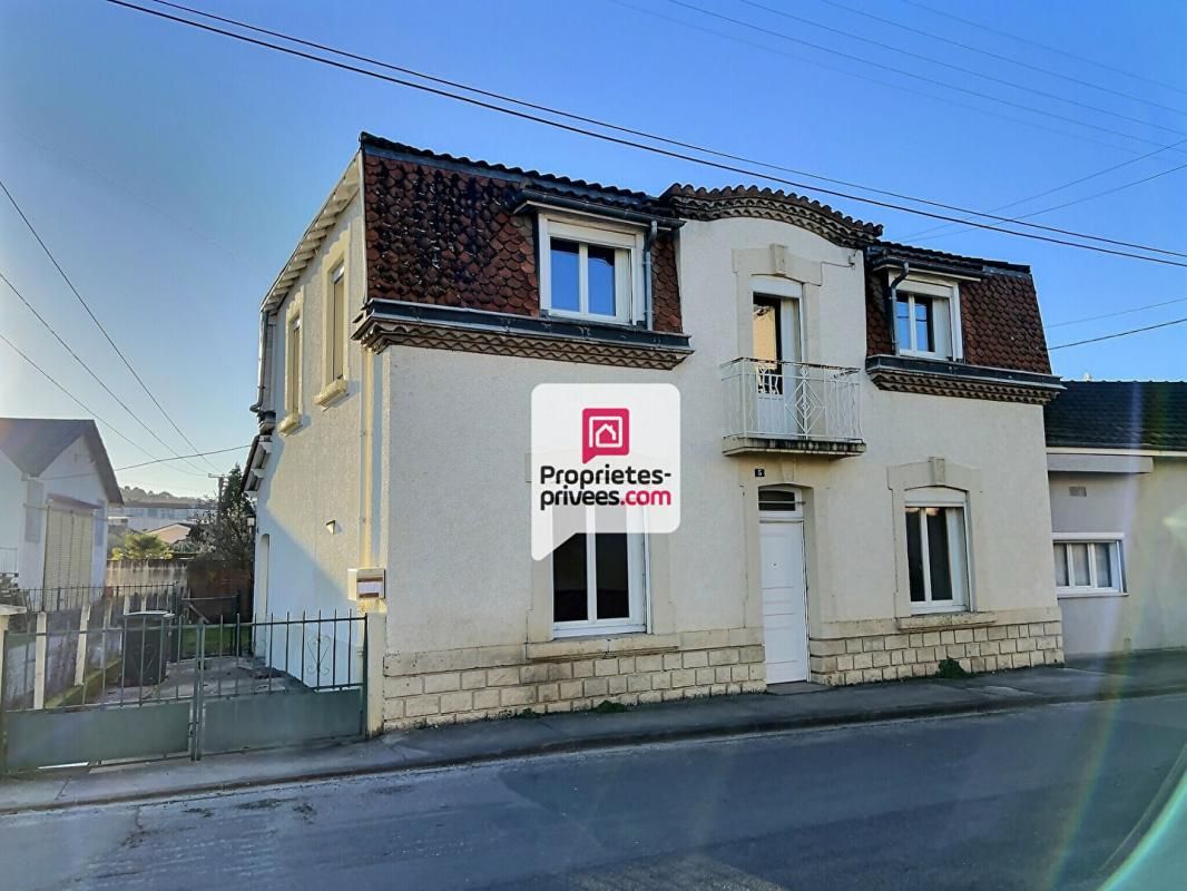 Maison T5/6 d'env. 118 m² avec 4 ch. +1 bureau et jardin sur COULOUNIEIX-CHAMIERS (24660)