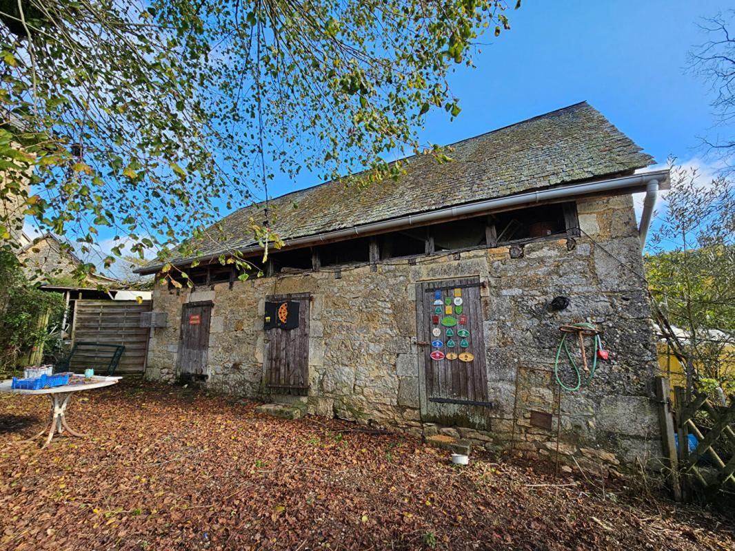 BRIVE-LA-GAILLARDE 212 000 euros Secteur BRIVE : corps de FERME - idéal gite, chambres d'hotes 4