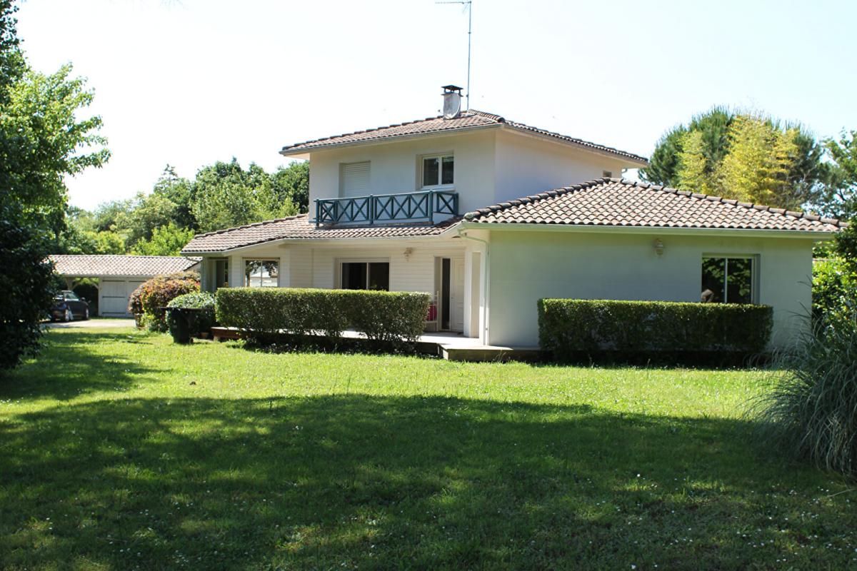 LEGE-CAP-FERRET Grande villa familiale 1