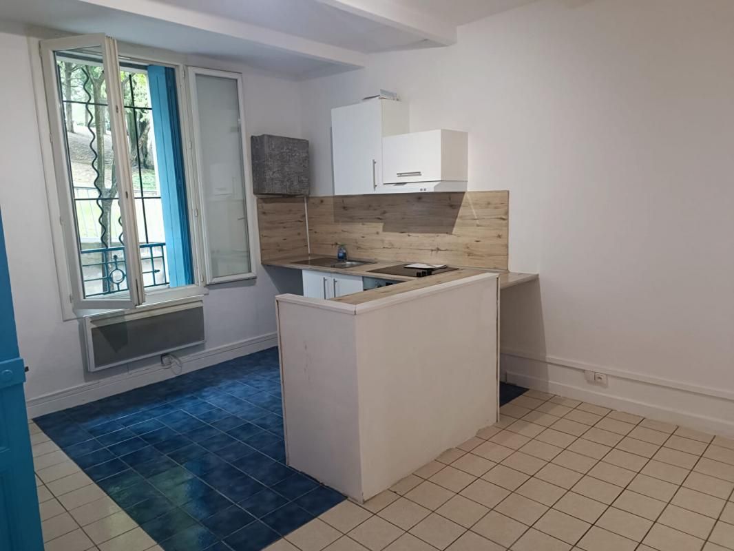 NIMES APPARTEMENT Type 2/3  rdc  MONTDUPLAN 77m² 4