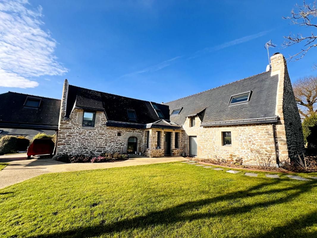 VANNES Magnifique longère rénovée -223 m2- Spa de nage-Annexe 2