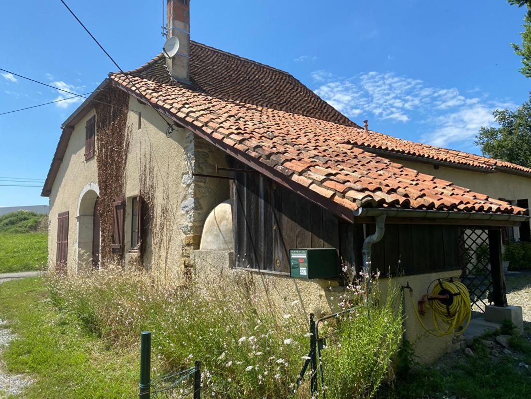 SALIES-DE-BEARN Corps de ferme avec maison d'habitation F3 à rénover 3