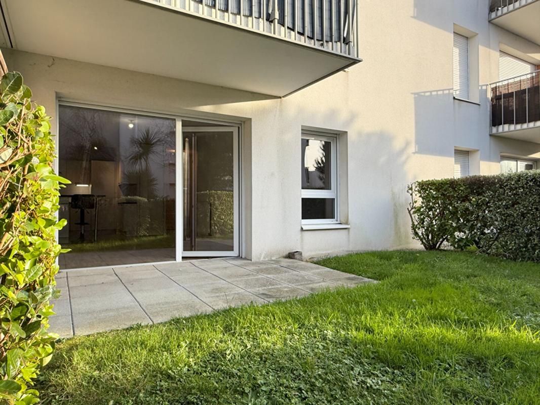 VANNES NOUVEAU - Appartement T2 de 41,80 m² avec terrasse, jardin et 2 places de parking Quartier CAMPEN coté VANNES 2