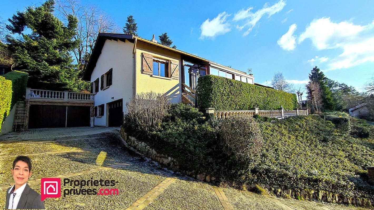 THIZY-LES-BOURGS (69240)  Maison individuelle 174 m²,  4 chambres et terrain1000m²