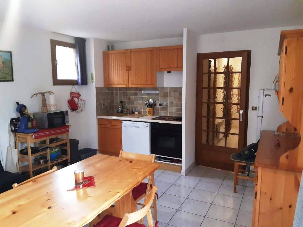 EMBRUN Appartement Embrun 2 pièces + Cabine 42 m² 2