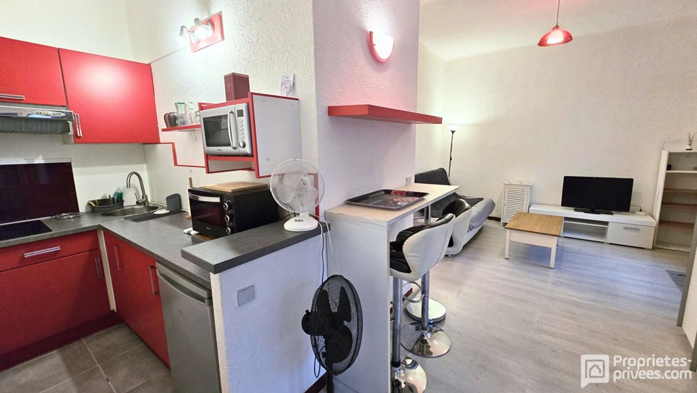 NIMES Nîmes Saint Baudile - Studio 26m² avec cuisine équipée et balcon 1