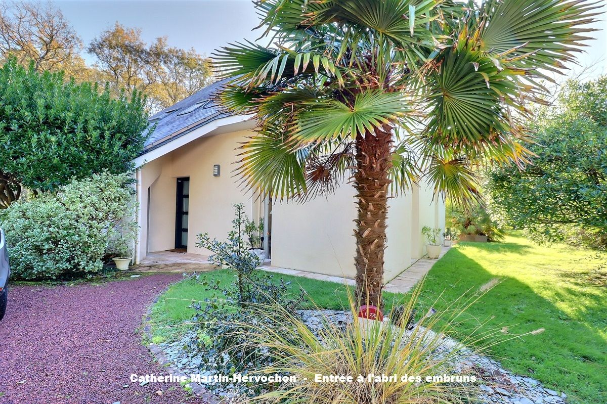 GUERANDE Maison 135m² hab/155 m2 au sol - 4 chambres et bureau - Ecrin de verdure - Garage et carport 2