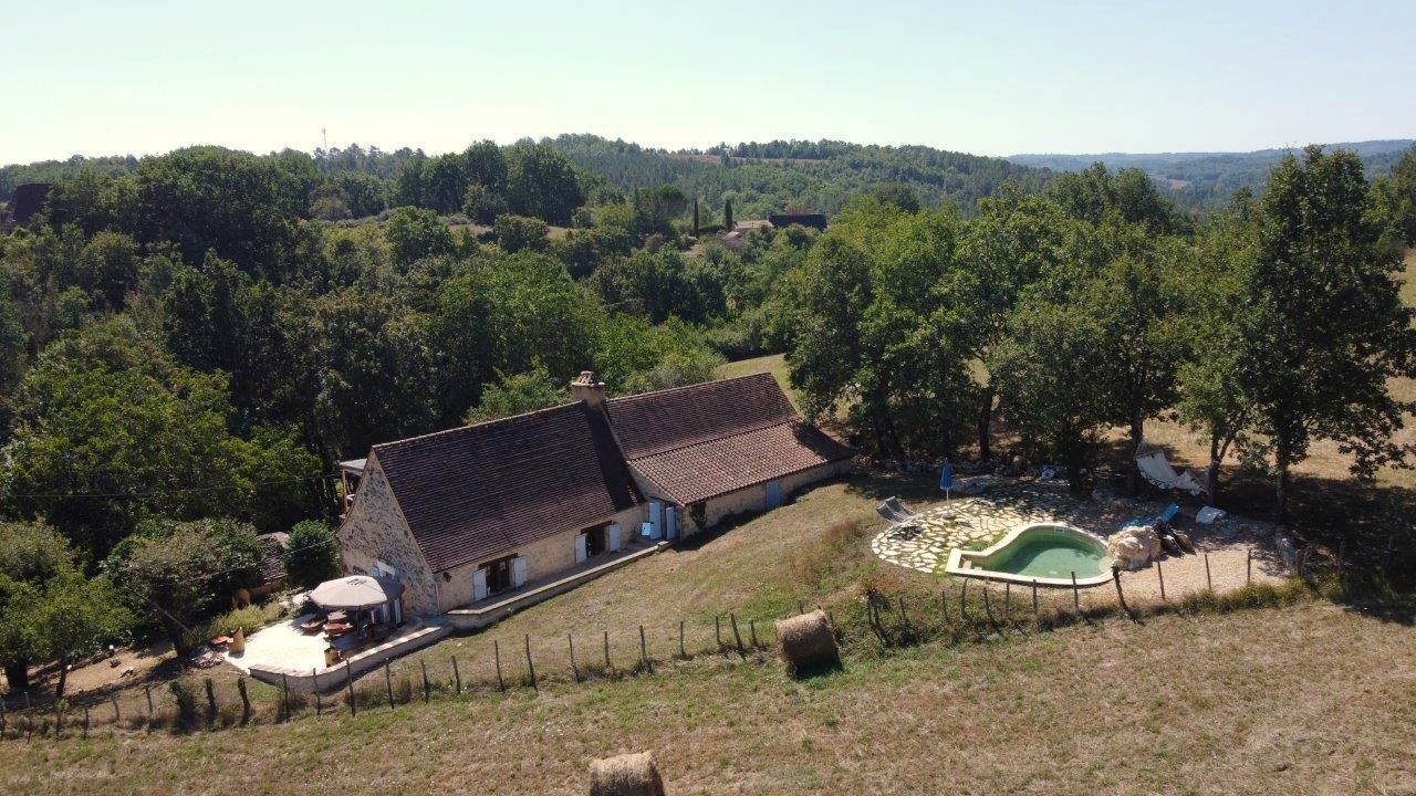 SAINT-POMPONT Charmante maison en pierre avec 3 chambres 2