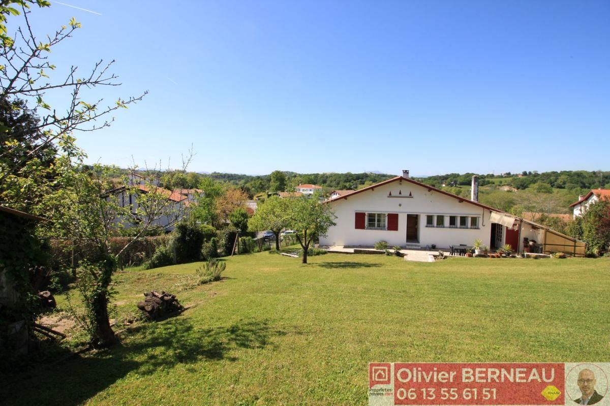 Maison Saint Pierre D'Irube 4 pièce(s) 121 m2 avec vue montagnes et studio indépendant