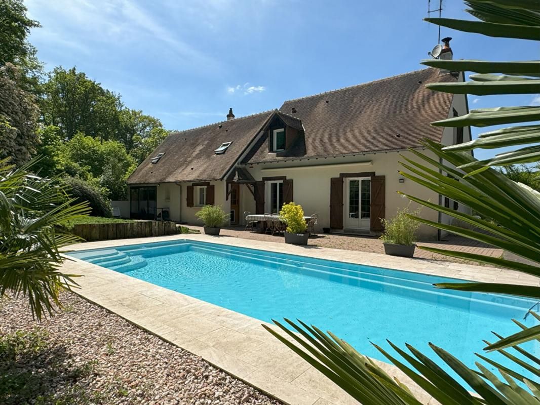 Propriété 7 pièces 243m², piscine