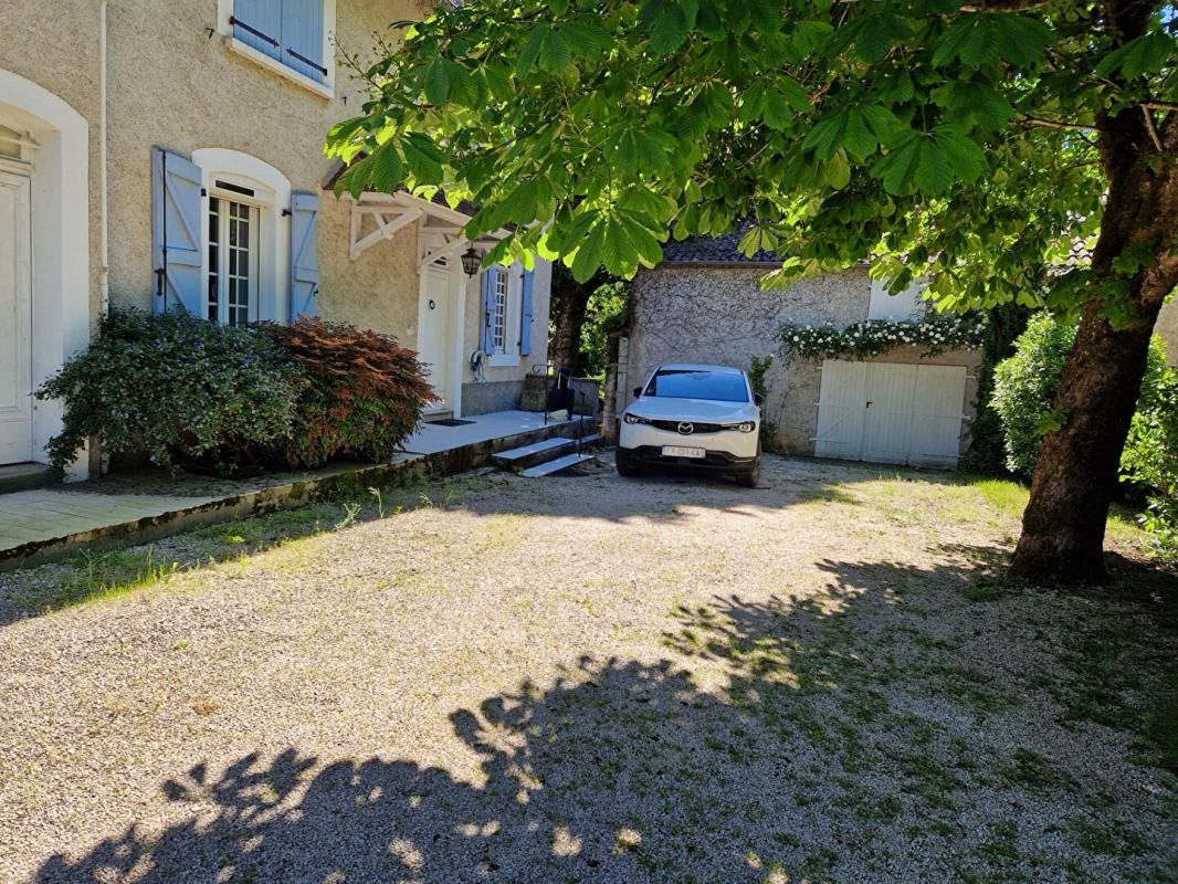 CAHORS Grande maison familiale 150 m² Pradines bourg 3