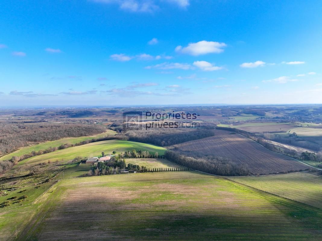 BEAUMONT-DE-LOMAGNE EXPLOITATION AGRICOLE DE 55 HECTARES ENVIRONS AVEC UNE MAISON T5 DE 145 m2 1