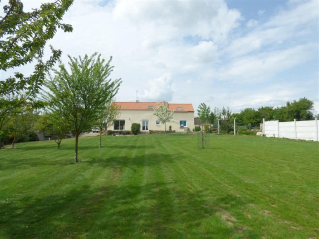 SAINT-VIAUD Maison Saint Viaud (44320) 5 chambres 168 m2 1