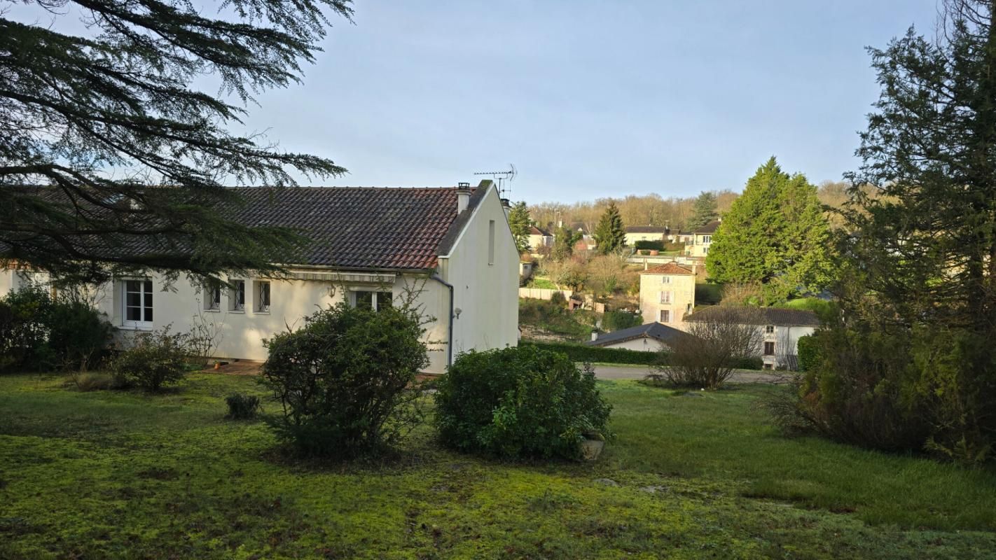 Maison Croutelle 4 pièce(s) 97 m2 sur 1284 m2