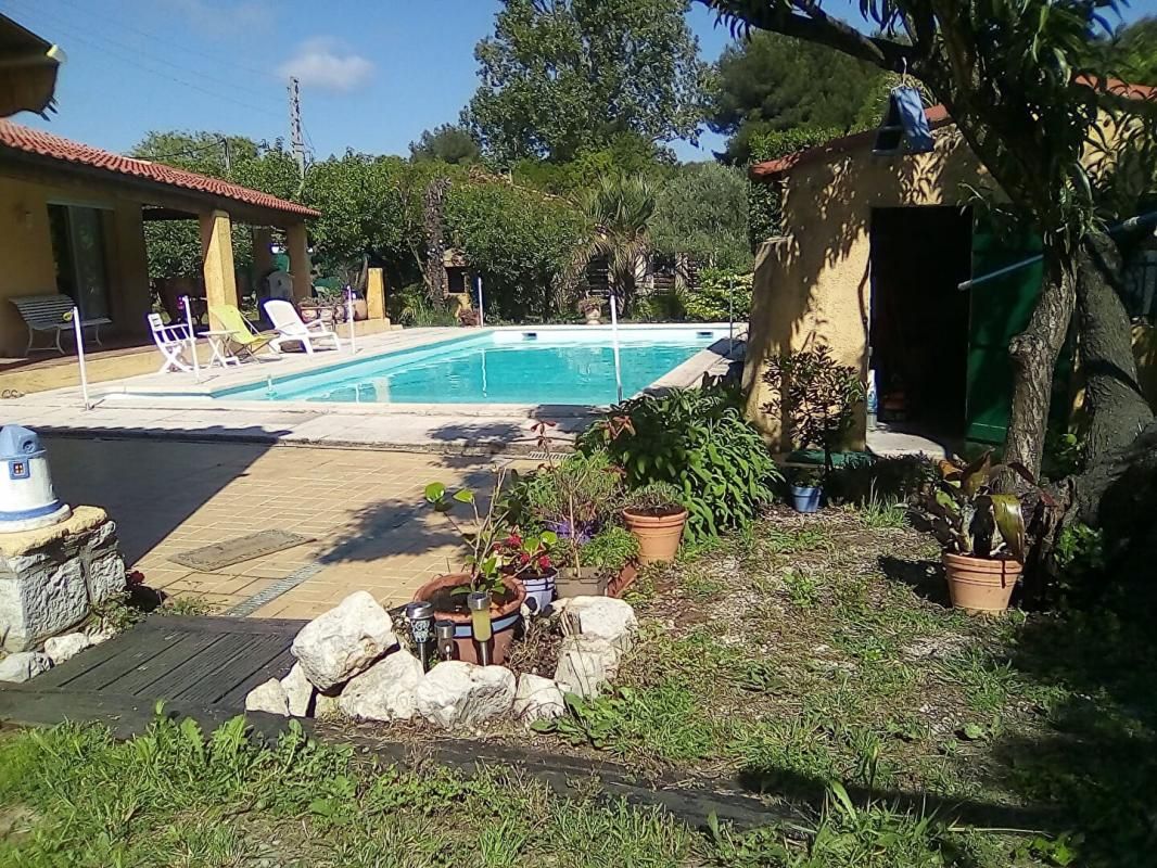 MARTIGUES La Couronne Villa de 185 m2 sur terrain de 1150 m2 4