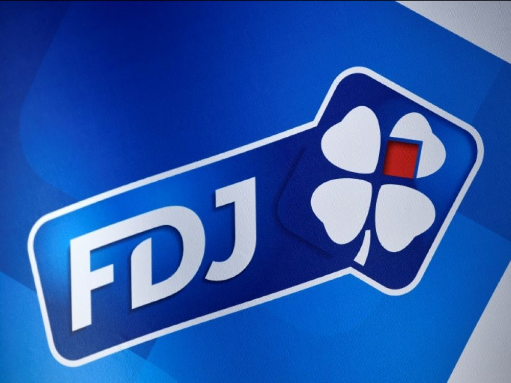 DOLE SECTEUR DOLE - Fonds de commerce TABAC PRESSE FDJ 50 M² + Appartement 4