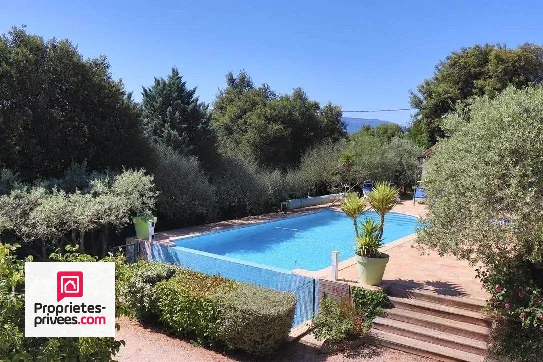 St Maximin La Ste Baume Villa 155 m²  avec Piscine