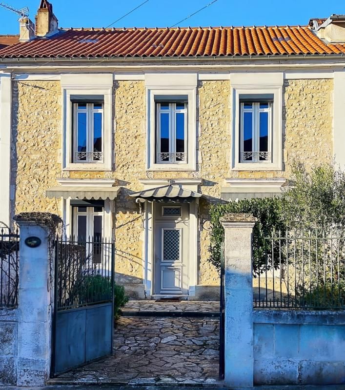 Ravissante maison bourgeoise, 4/5 chambres, beaux volumes, extérieurs, garage