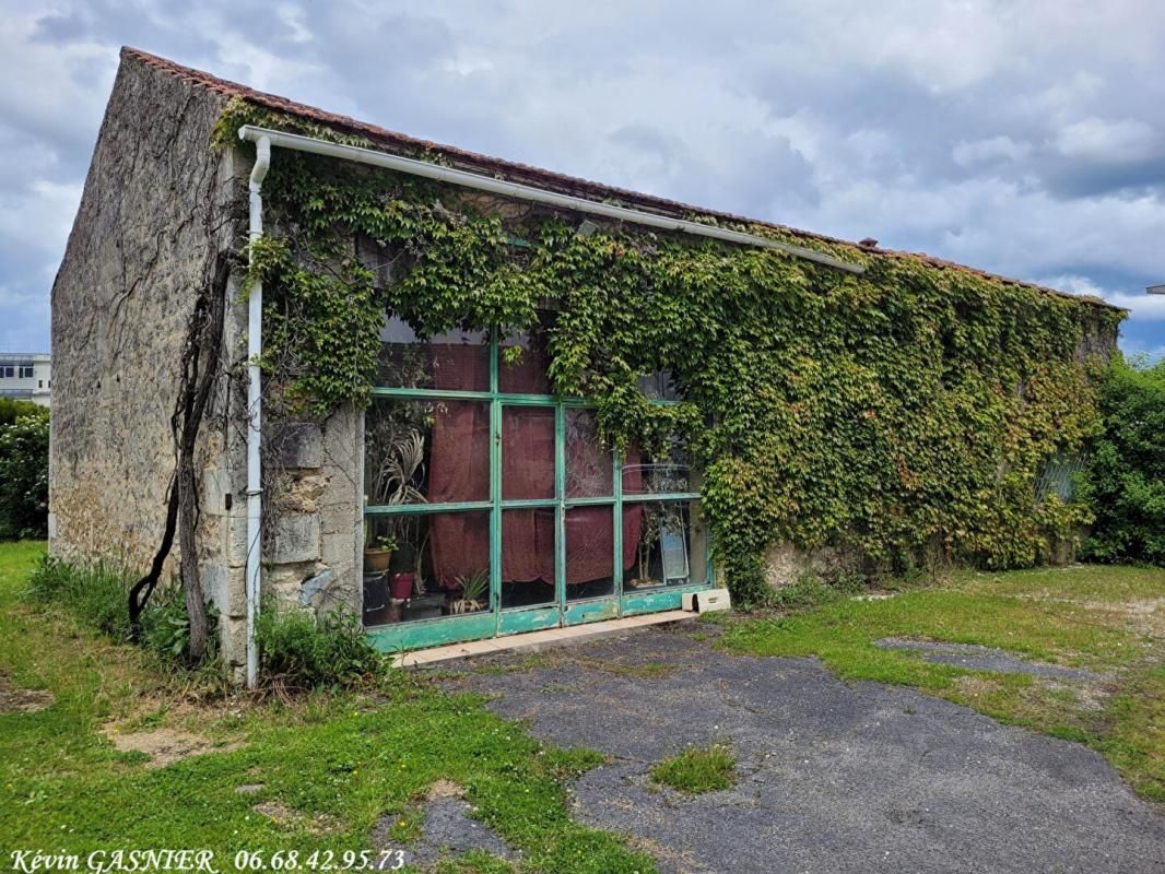 ANGOULEME (16000) : Victor Hugo Grange de 190m2