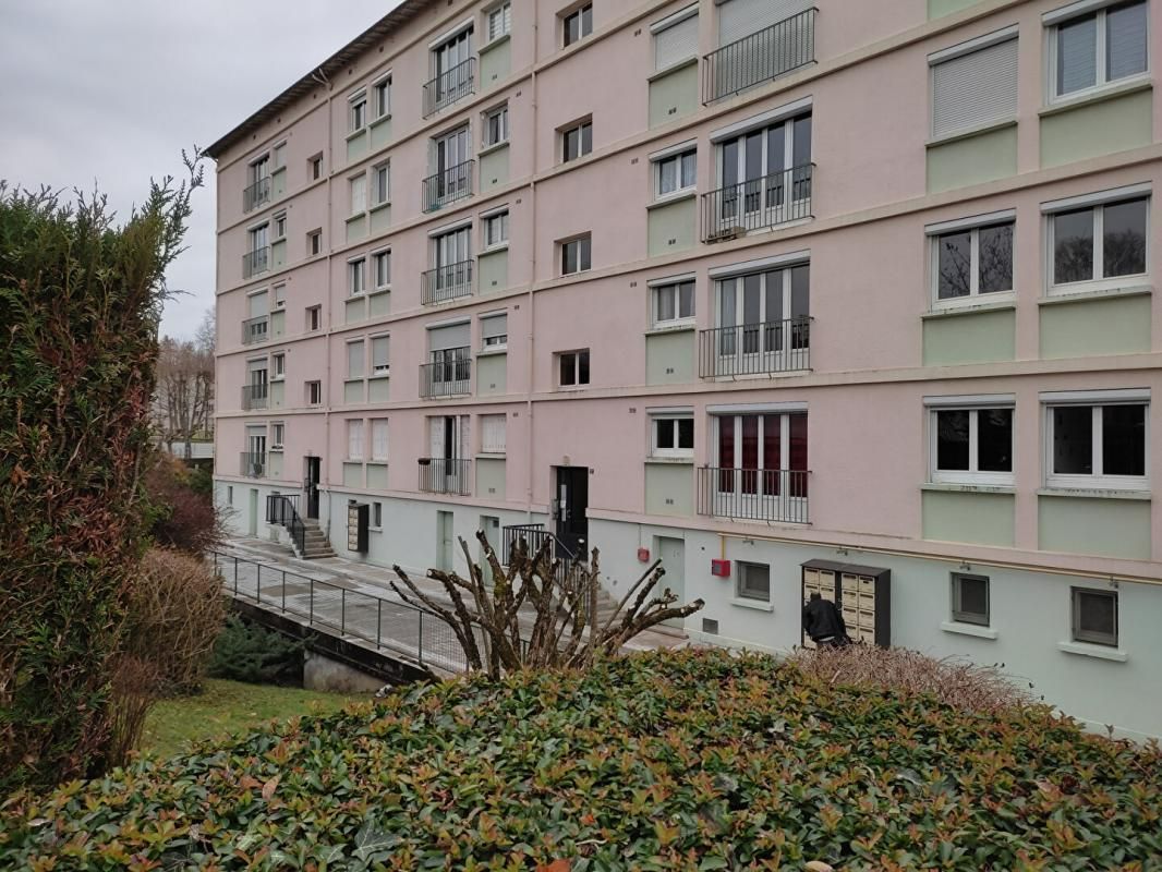 LIMOGES Appartement Limoges 5 pièce(s) 80 m2 2