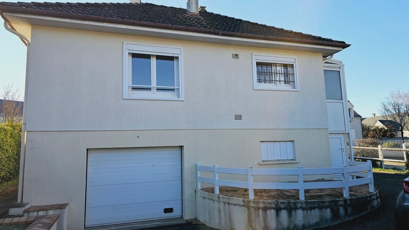 LA CHAPELLE-SAINT-URSIN MAISON 3 PIECES 2 CHAMBRES SOUS-SOL GARAGE JARDIN 1