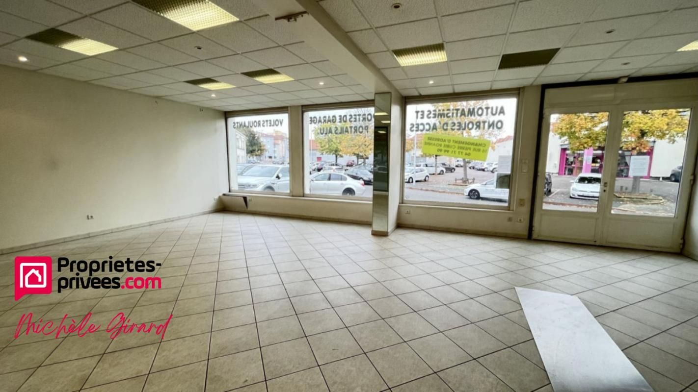 42300 ROANNE -  MURS, LOCAL COMMERCIAL  710 m²