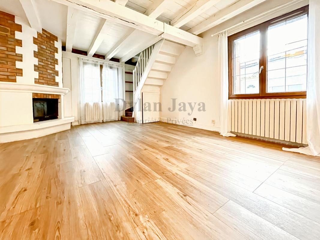 FONTENAY-SOUS-BOIS Charmante de maison de 86 m²  avec 2 chambres et dépendance 2