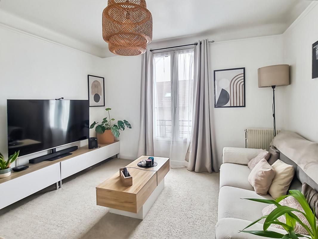 Appartement lumineux de 2 Pièces de 43 m² Rénové