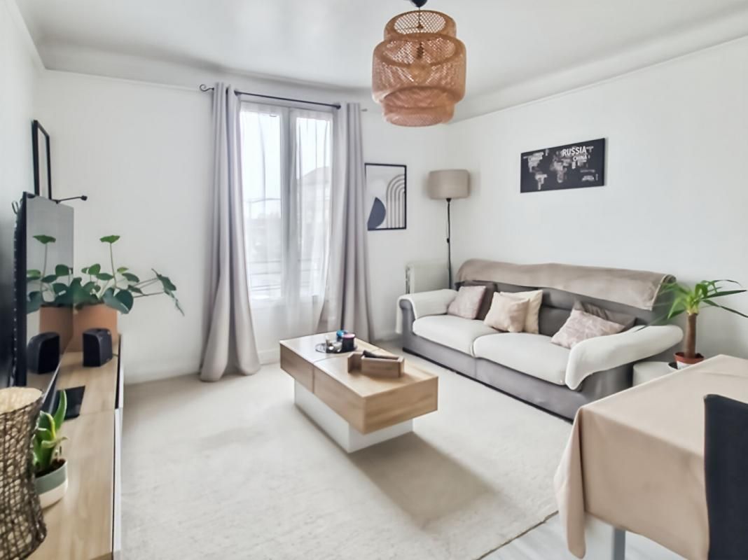 BROU-SUR-CHANTEREINE Appartement lumineux de 2 Pièces de 44 m² Rénové 2