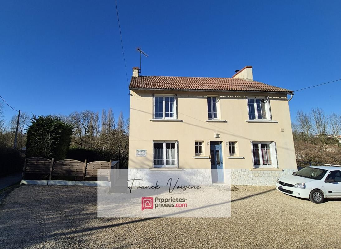 LES HERBIERS A VENDRE à Saint Paul En Pareds Maison de 133 m2 avec 6 chambres et 1 bureau sur un terrain de 1844 m2 env 4