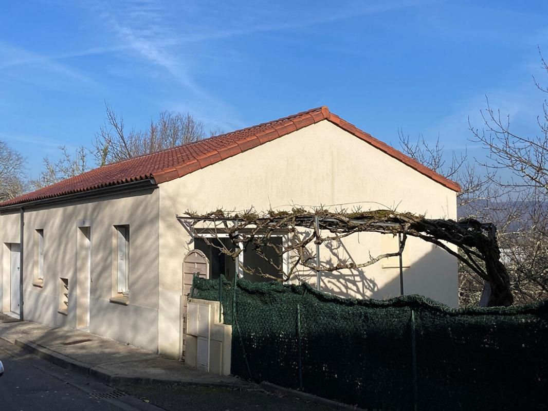 Maison sans travaux avec garage, cave et jardin à Cahors