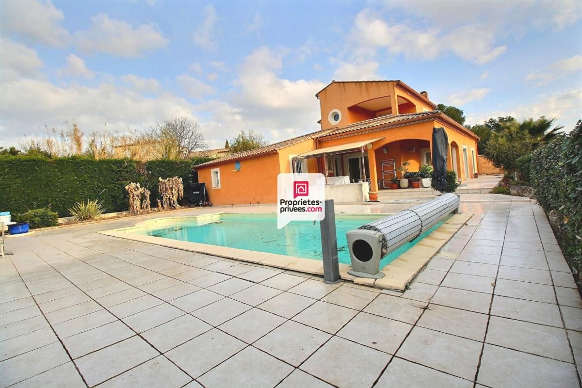 Maison 4 chambres 181 m² avec piscine à Saint Théodorit