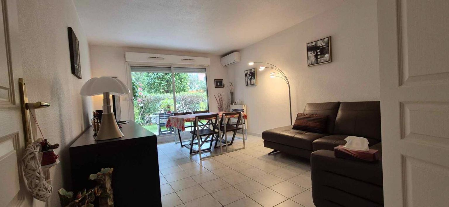 CAGNES-SUR-MER Appartement 3 pièces avec jardin de 50 m² environ ! 2